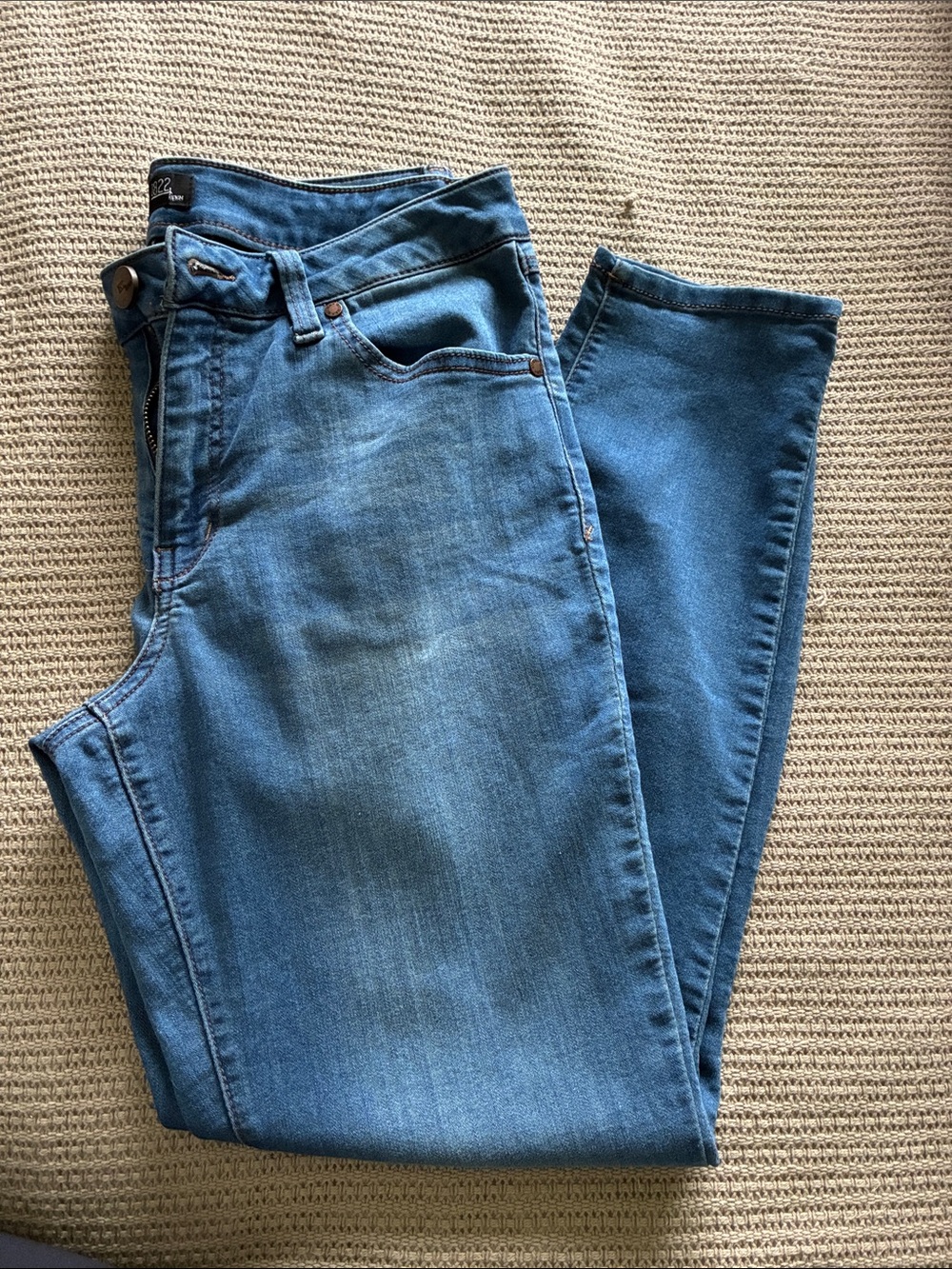1822 Denim Women's Light Blue Skinny Jeans